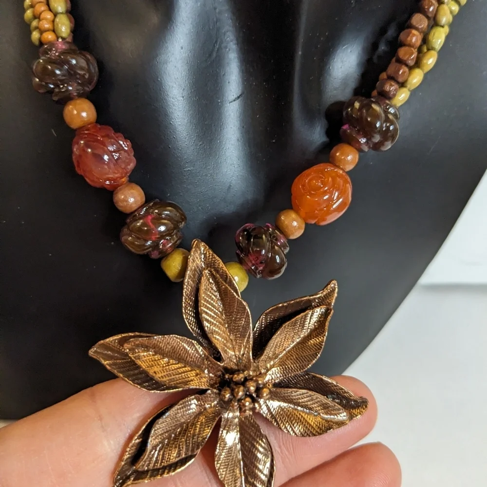 Vintage‎ Cookie Lee Bronze Floral Seed Beaded Pendant Statement Necklace